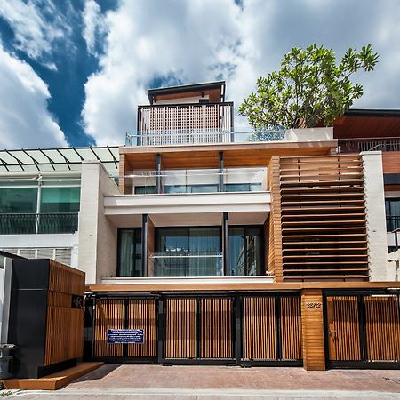 Arcadia Residence Ploenchit By Compass Hospitality Bangkok Exterior foto