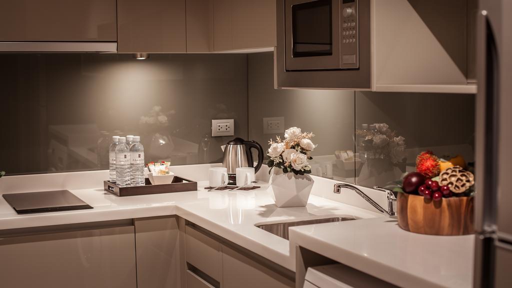 Arcadia Residence Ploenchit By Compass Hospitality Bangkok Zimmer foto