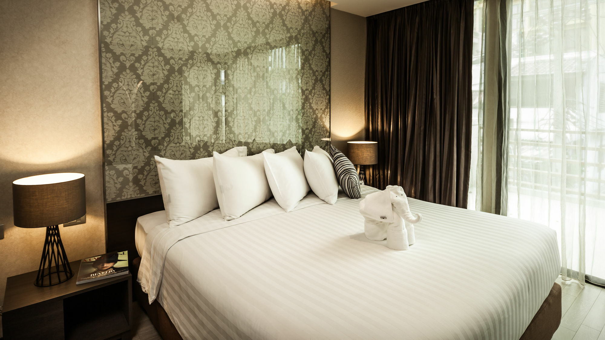 Arcadia Residence Ploenchit By Compass Hospitality Bangkok Exterior foto