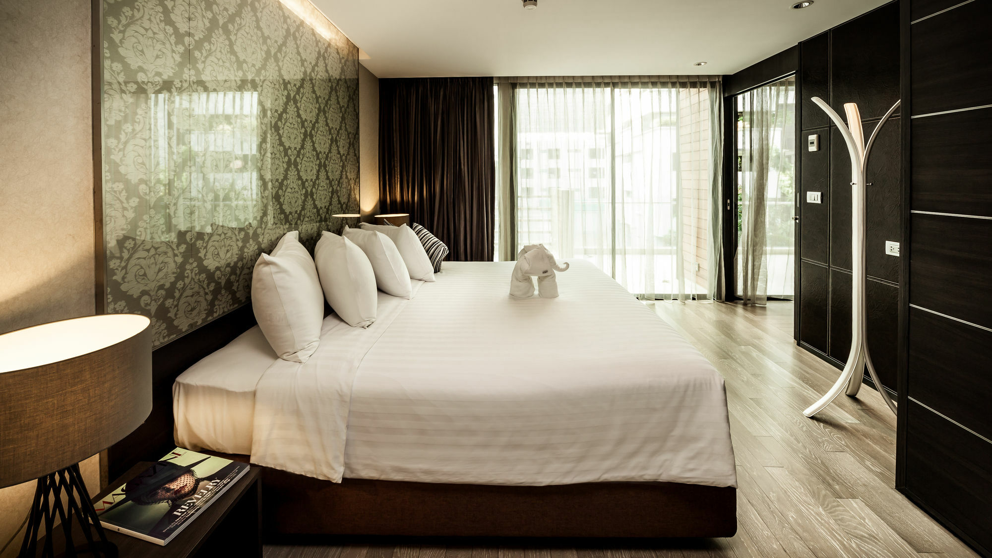 Arcadia Residence Ploenchit By Compass Hospitality Bangkok Exterior foto