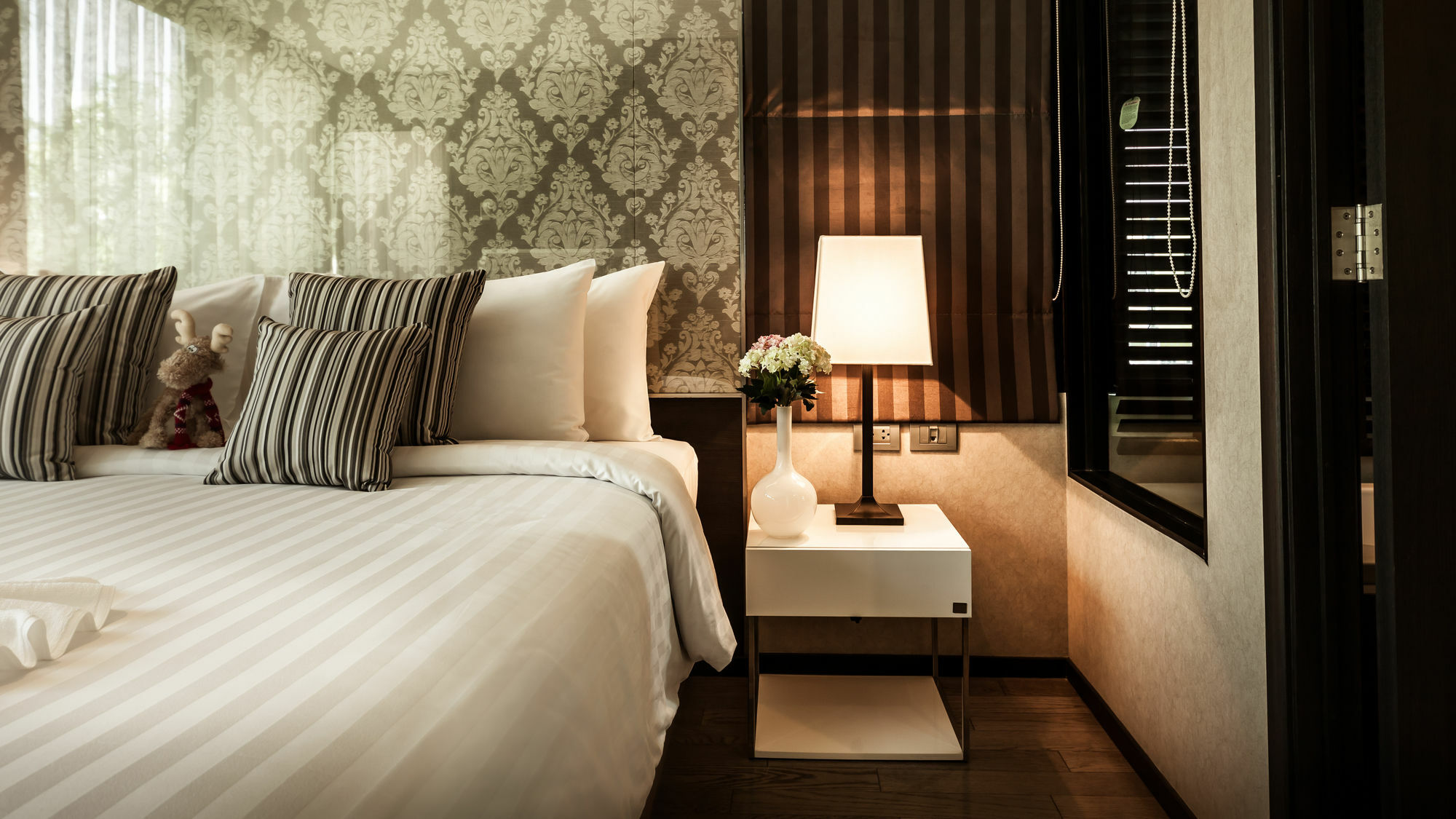 Arcadia Residence Ploenchit By Compass Hospitality Bangkok Exterior foto